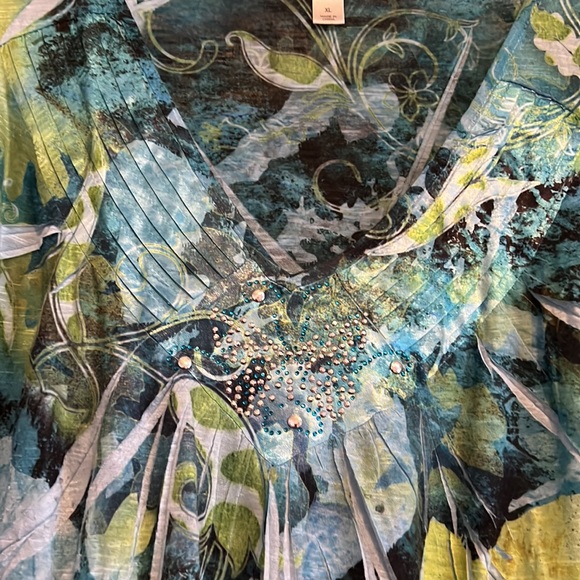 Woman’s Dress Barn green and blue top, Size XL - Picture 2 of 6